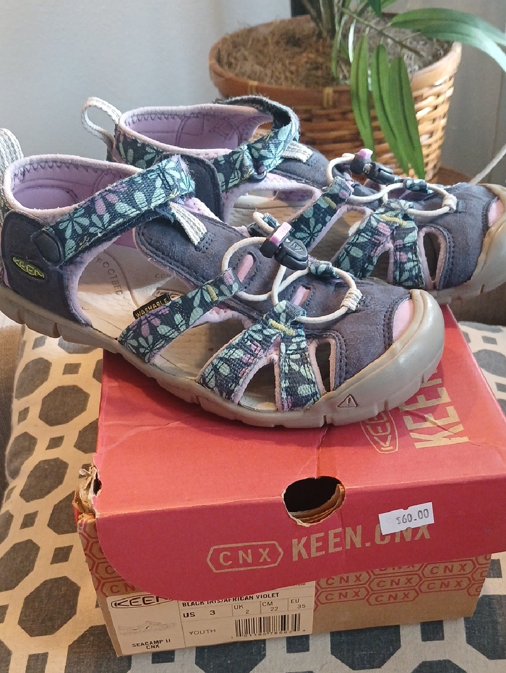 Keen Kids Seacamp II CNX  Black Iris / African Violet Floral Sandals yputh Sz 3